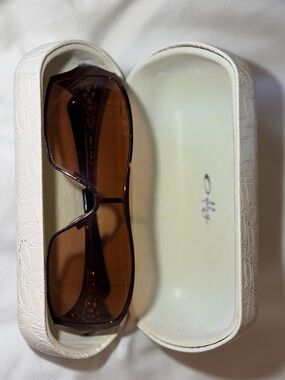 Vintage Oakley Dart Women's Brown Shield Sunglasses I with White Case